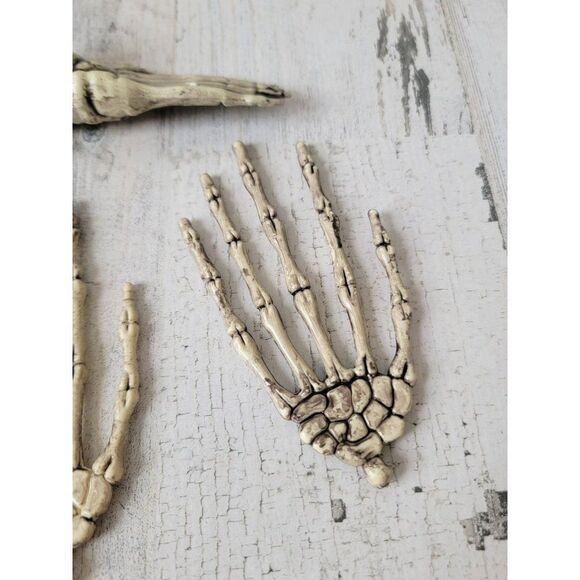 Mini skeleton hand foot set Halloween decor figure prop scary bones - Picture 3 of 5